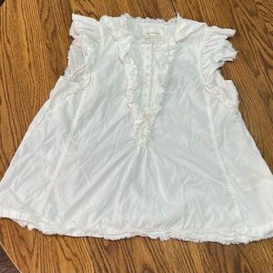 Women’s White Anthropology Feather Style Top.  Size Large About 17 Inch across
